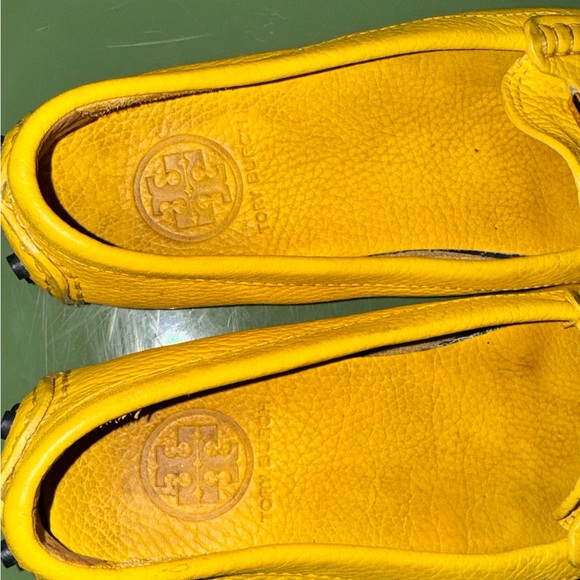 Tory Burch Kendrick Yellow Pebbled-Leather Loafers - Picture 5 of 9